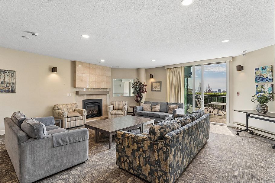 419 121 W 29th Street North Vancouver, BC - 30