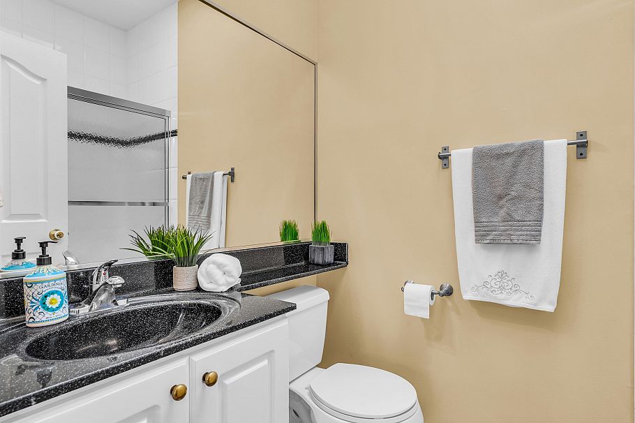 5323 Dumfries Street Vancouver, BC - 20