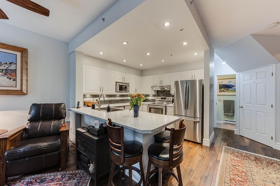116 3600 Windcrest Drive North Vancouver, BC - 4