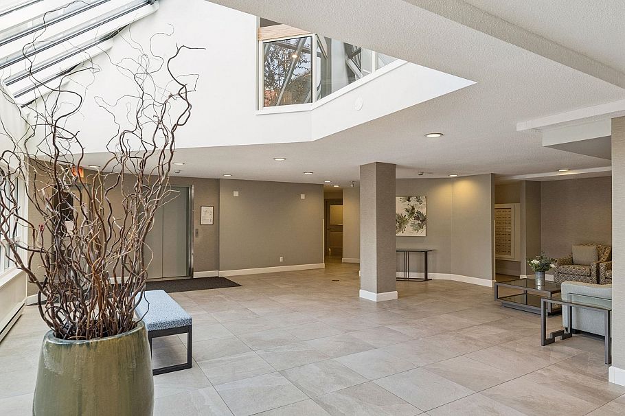 419 121 W 29th Street North Vancouver, BC - 27