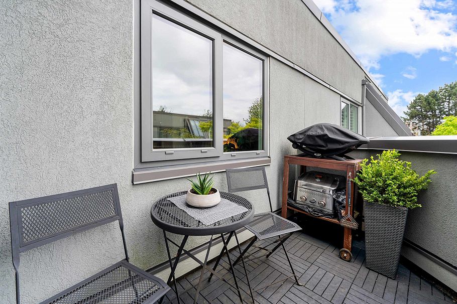 1314 W 7th Avenue Vancouver, BC - 24