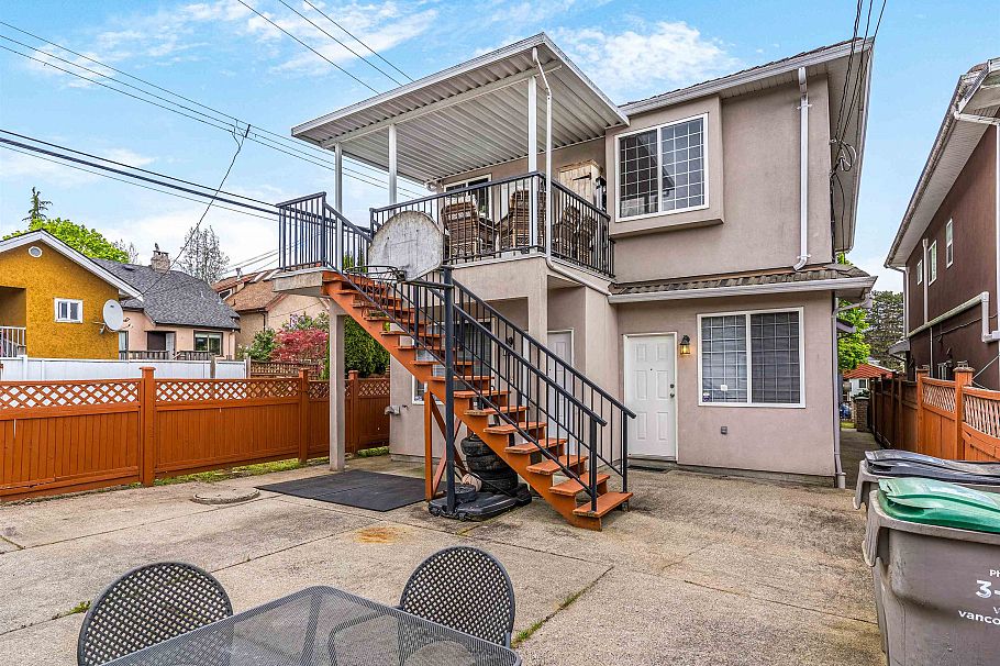 5323 Dumfries Street Vancouver, BC - 24