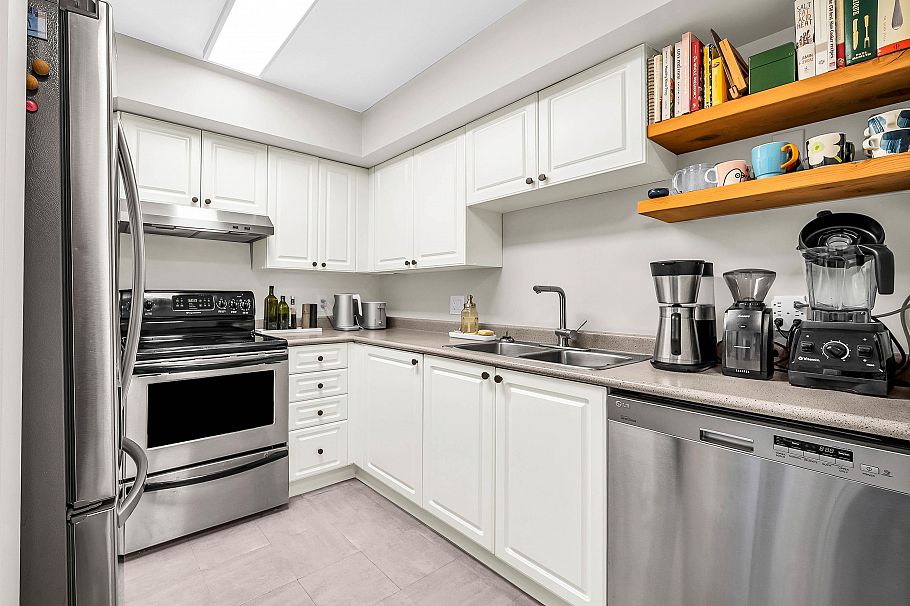 303 223 Mountain Highway North Vancouver, BC - 4