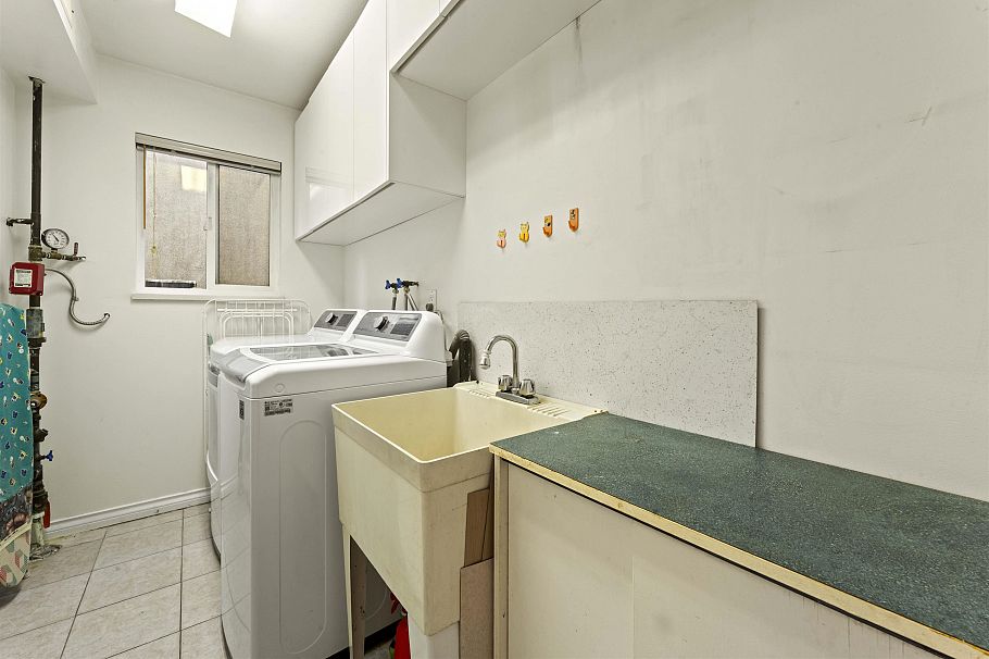 2779 Graveley Street Vancouver, BC - 10