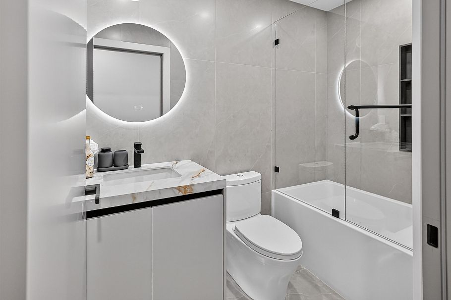 3546 W 35th Avenue Vancouver, BC - 21
