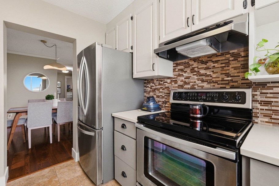 704 114 W Keith Road North Vancouver, BC - 10