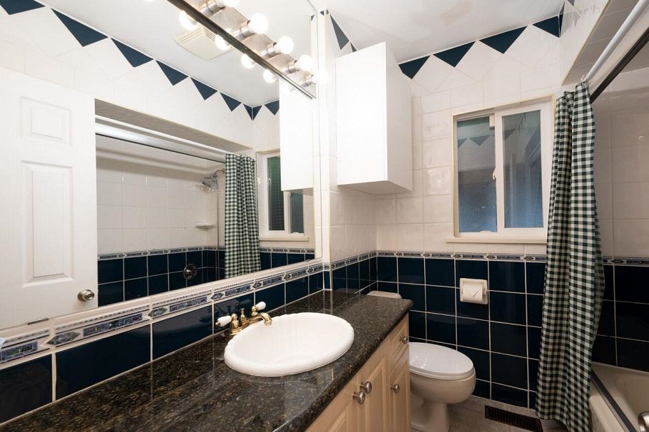 647 Blueridge Avenue North Vancouver, BC - 23
