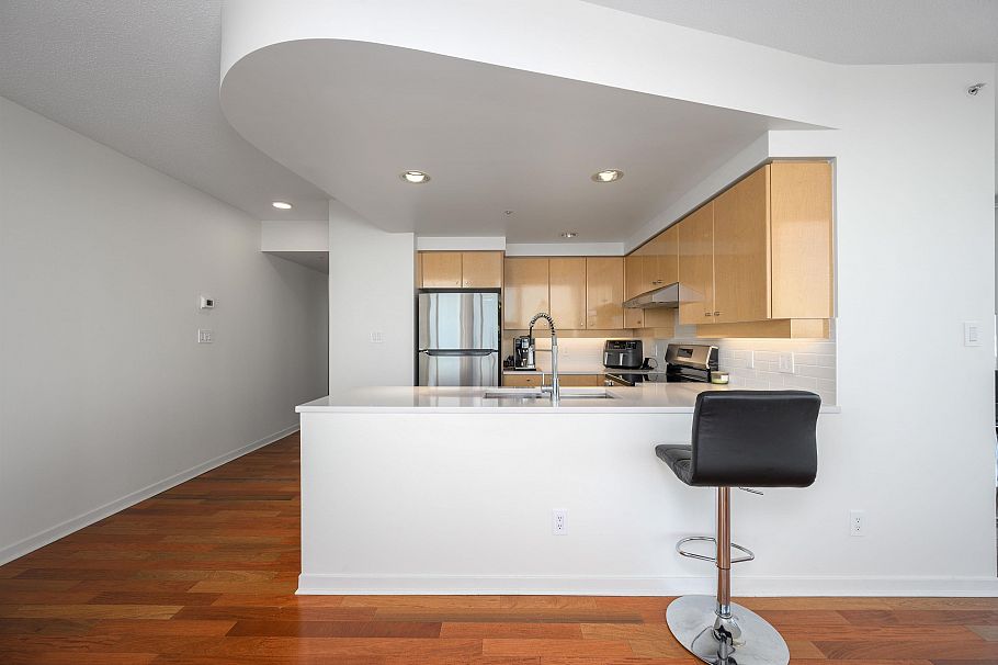 3707 1009 Expo Boulevard Vancouver, BC - 9