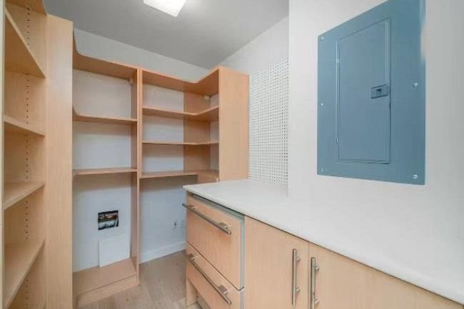 903 2411 Heather Street Vancouver, BC - 4