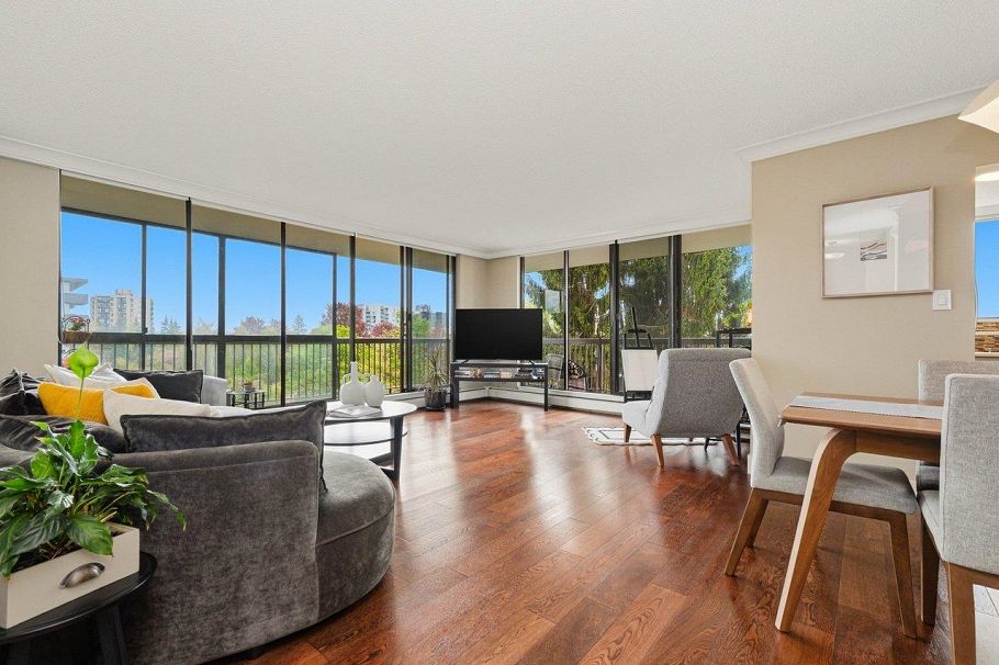 704 114 W Keith Road North Vancouver, BC - 1