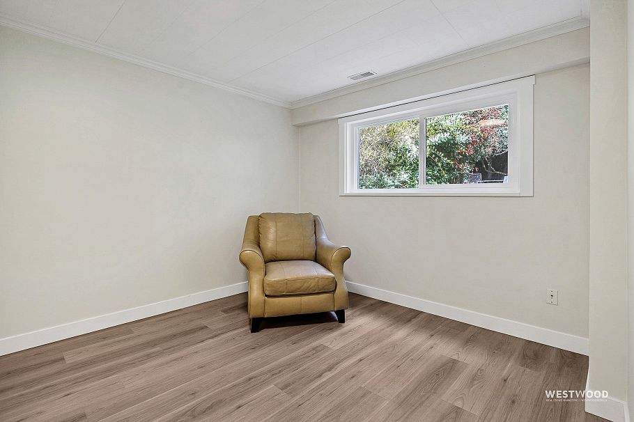 1422 Kilmer Road North Vancouver, BC - 33