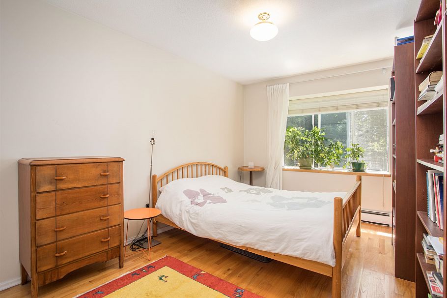 2945 W 12th Avenue Vancouver, BC - 3