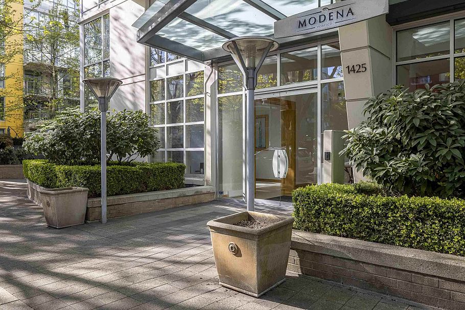 611 1425 W 6th Avenue Vancouver, BC - 36