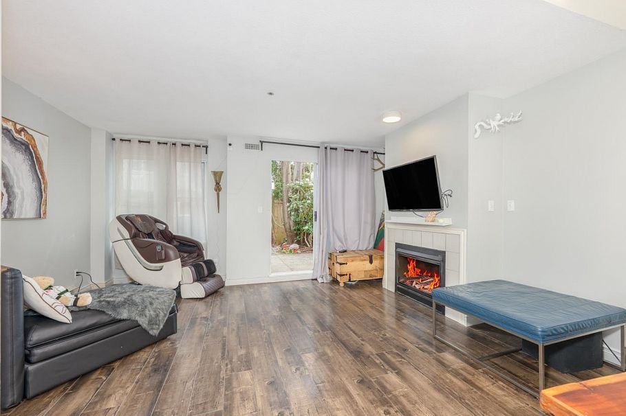 D 3439 E 43rd Avenue Vancouver, BC - 27