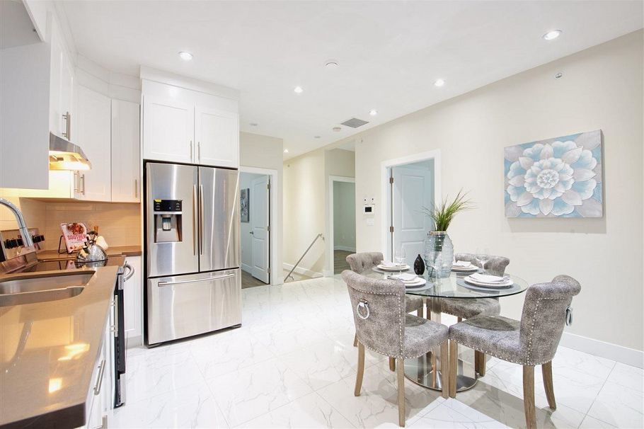 215 E 64th Avenue Vancouver, BC - 1