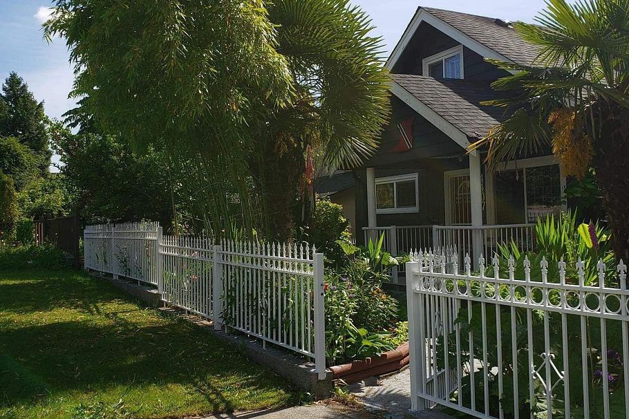 4407 Nanaimo Street Vancouver, BC - 5