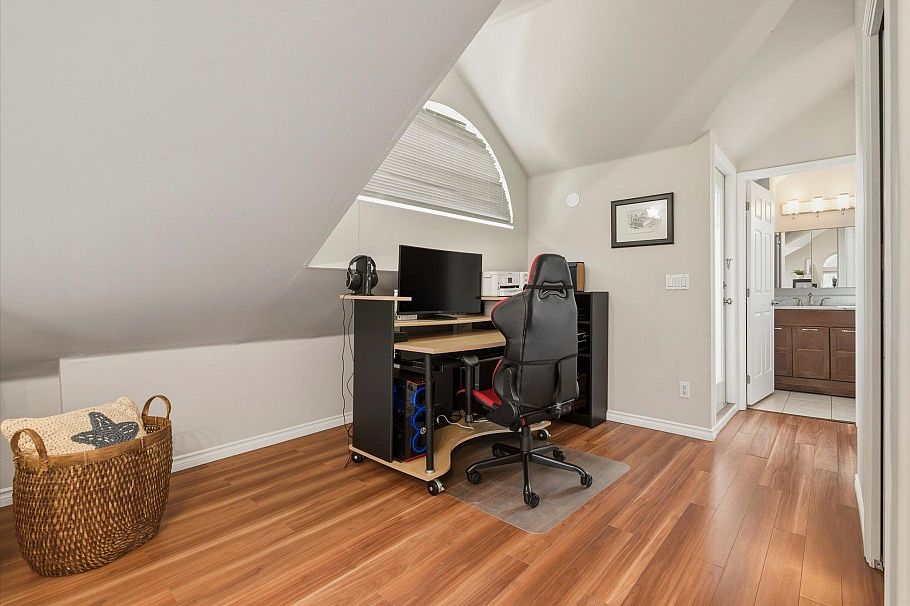 315 962 W 16th Avenue Vancouver, BC - 25