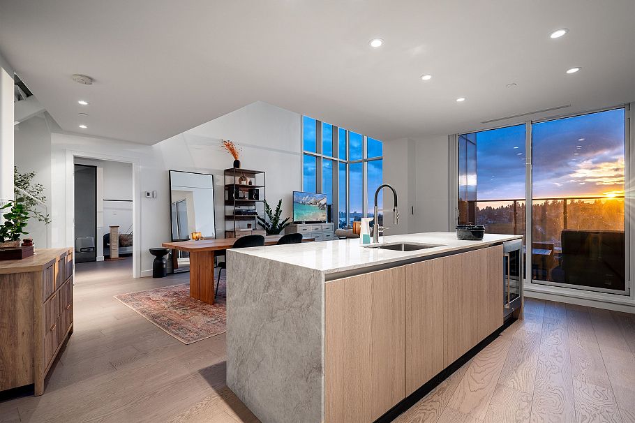 2406 1500 Fern Street North Vancouver, BC - 7