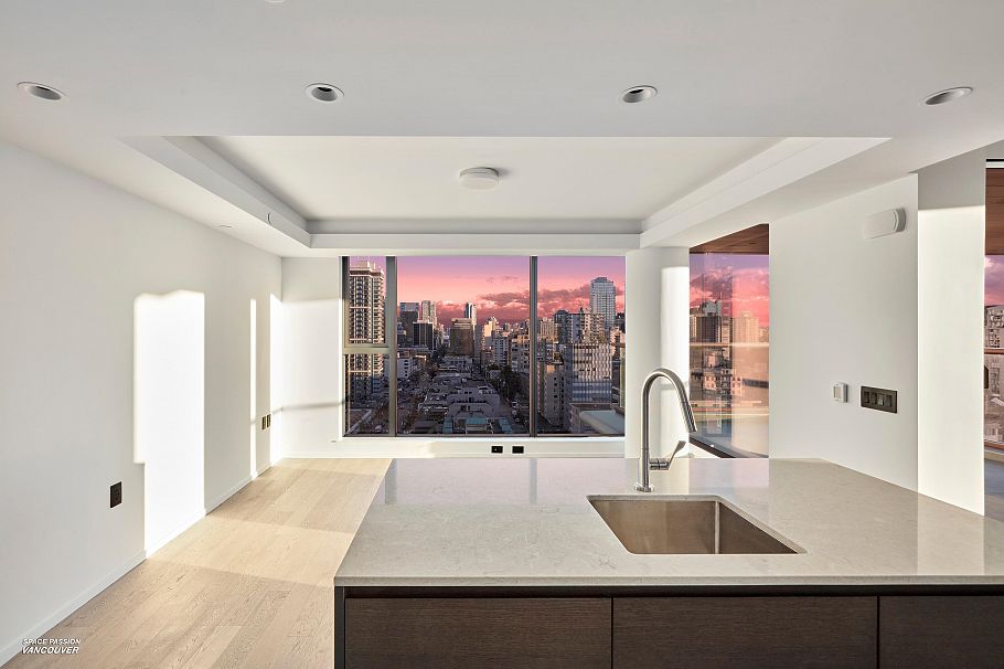 170X 1408 ROBSON STREET, Vancouver BC V6G 0E6 Vancouver, BC - 2