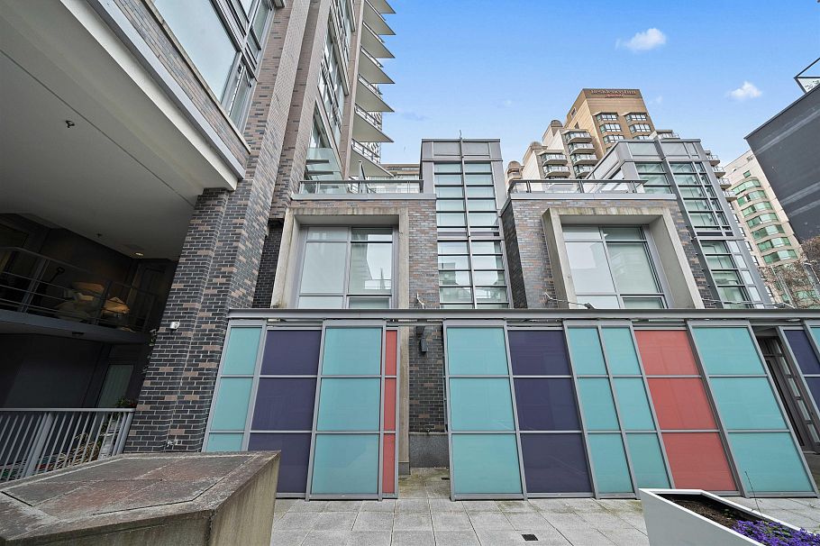 503 1283 Howe Street Vancouver, BC - 23