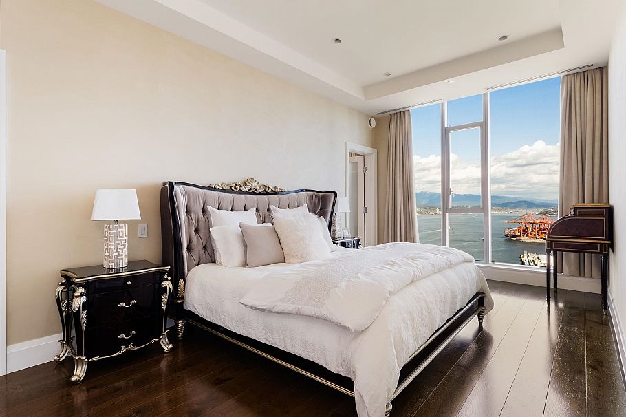 PH3101 277 Thurlow Street Vancouver, BC - 27