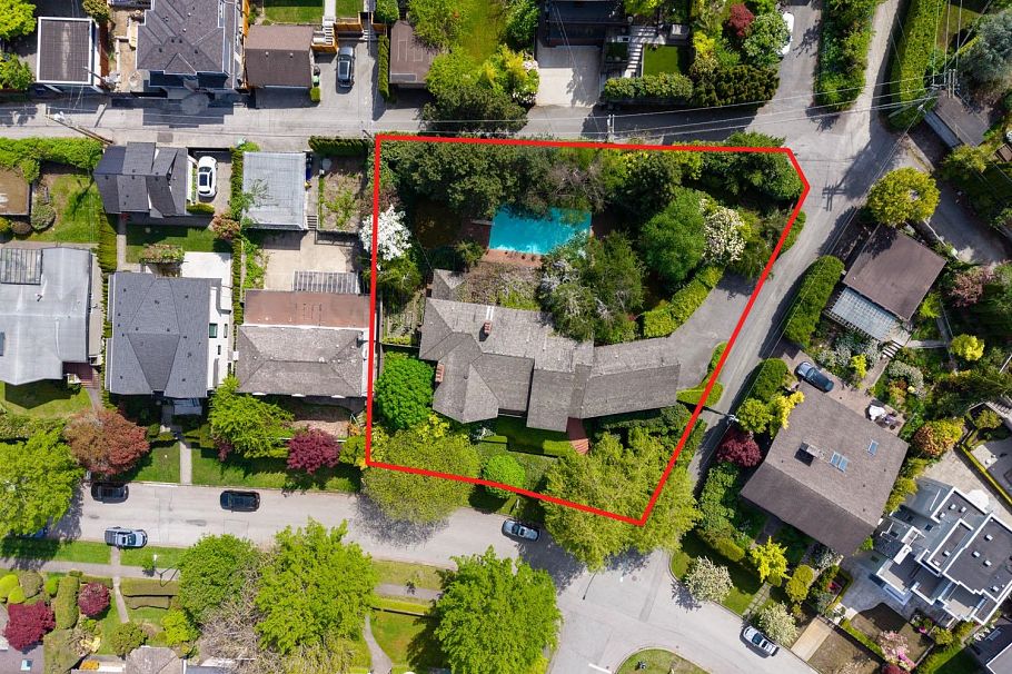 2296 W 32nd Avenue Vancouver, BC - 16
