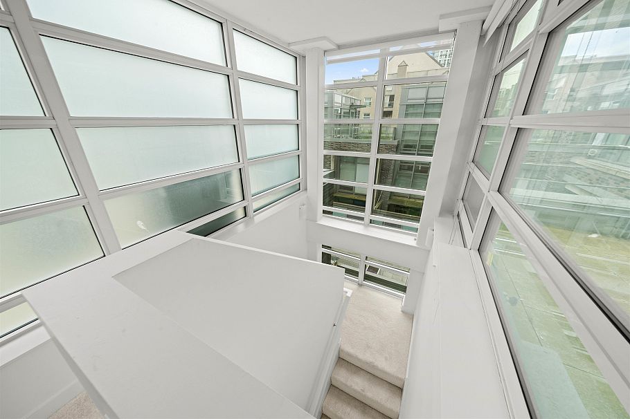 503 1283 Howe Street Vancouver, BC - 3
