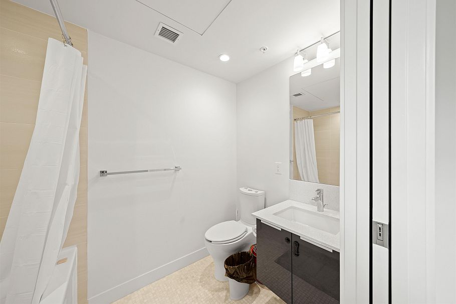 503 1283 Howe Street Vancouver, BC - 8