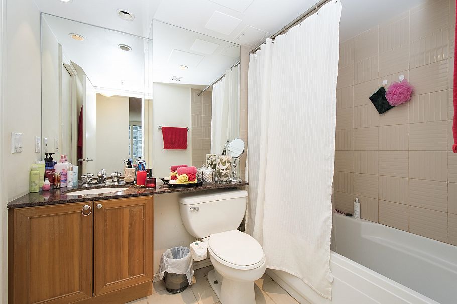 307 1723 Alberni Street Vancouver, BC - 16