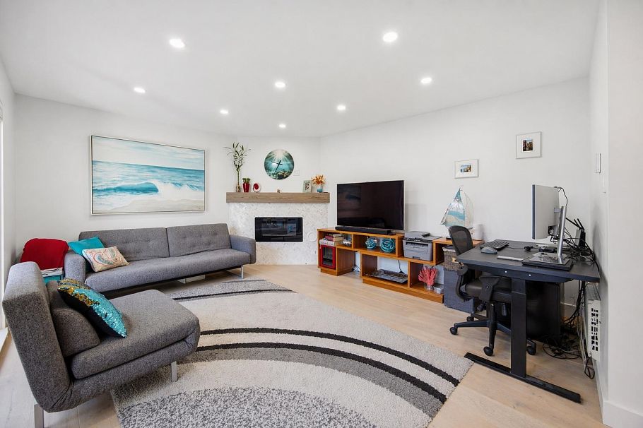 1326 W 7th Avenue Vancouver, BC - 13