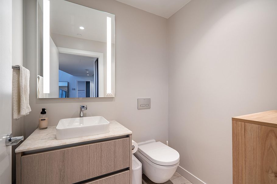 2406 1500 Fern Street North Vancouver, BC - 16
