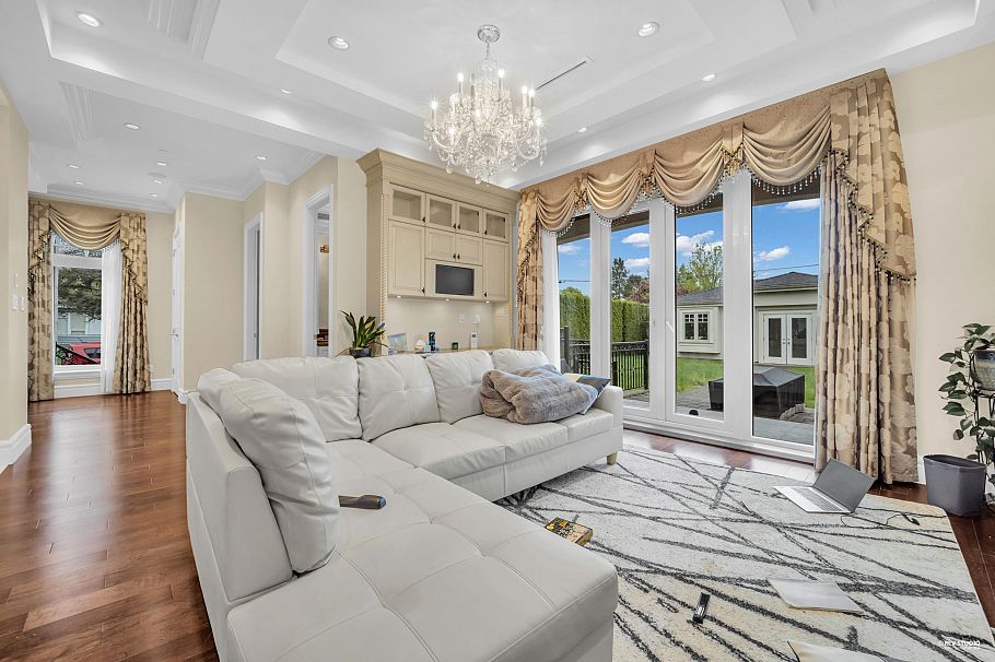 3439 Balaclava Street Vancouver, BC - 8