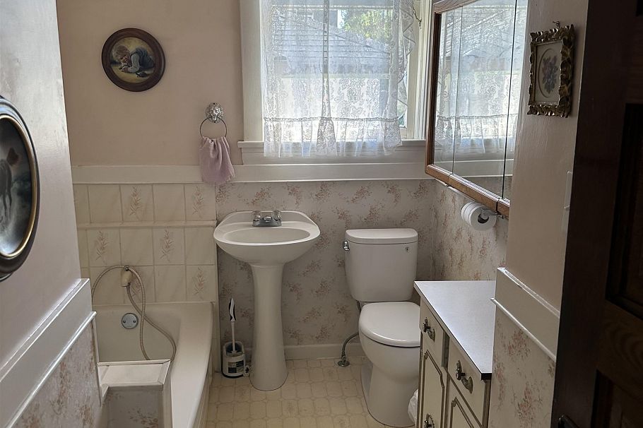 4132 Balkan Street Vancouver, BC - 8
