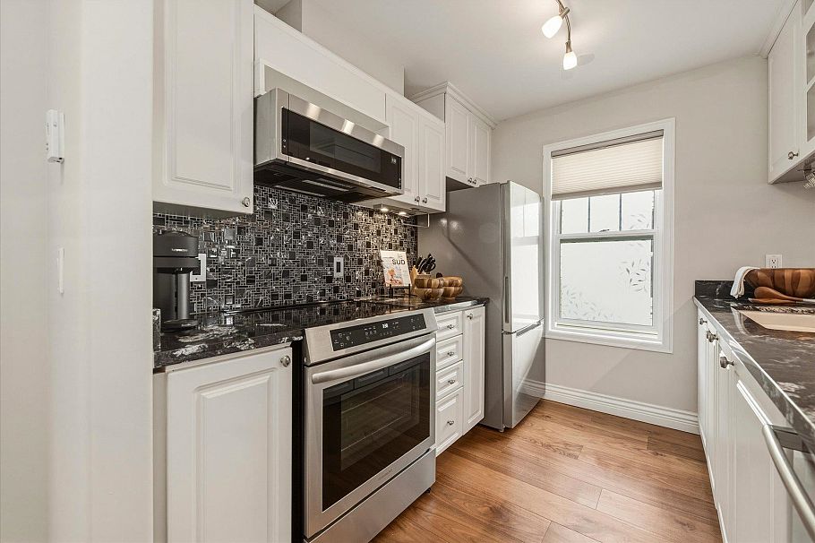 315 962 W 16th Avenue Vancouver, BC - 12