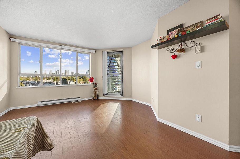 910 3489 Ascot Place Vancouver, BC - 4