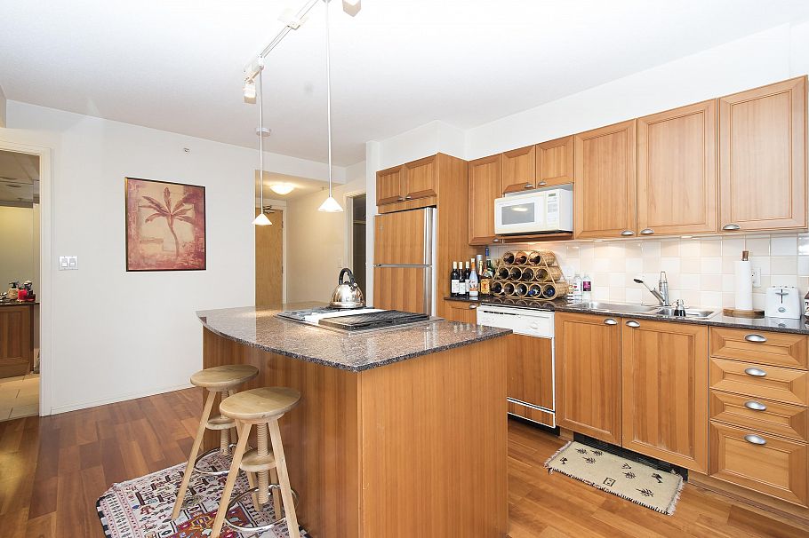 307 1723 Alberni Street Vancouver, BC - 6