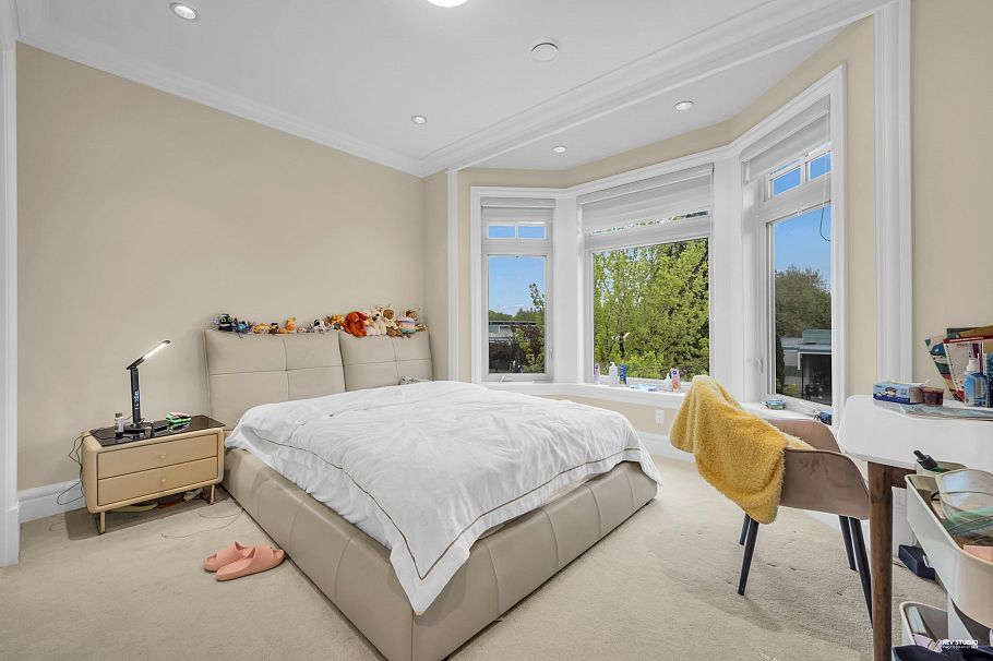 3439 Balaclava Street Vancouver, BC - 24