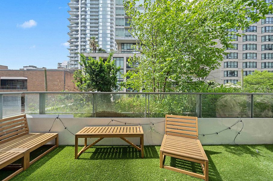 503 1283 Howe Street Vancouver, BC - 17