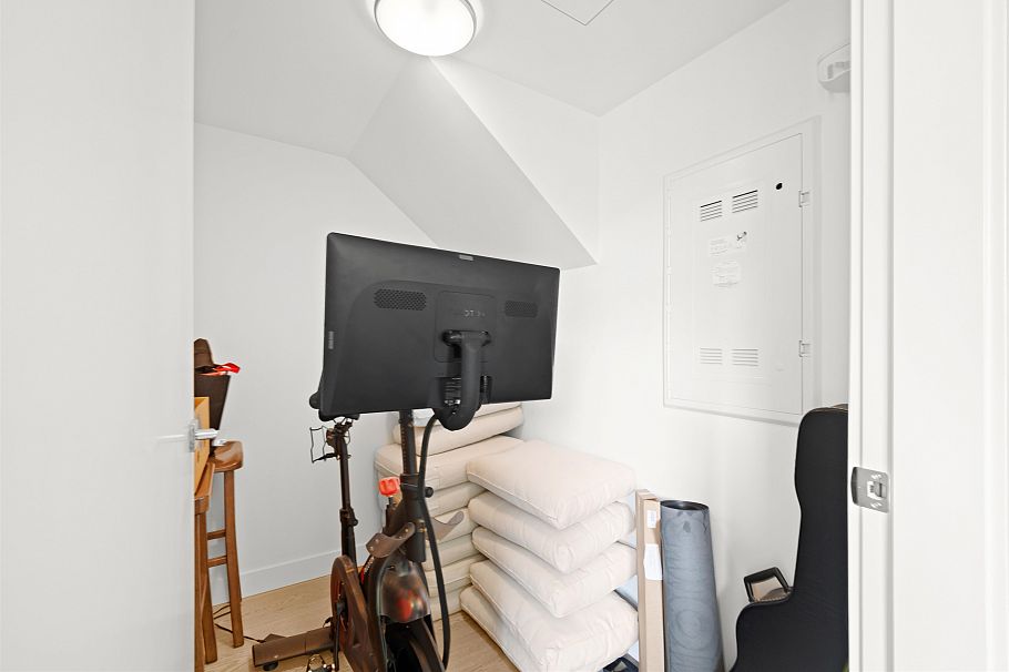503 1283 Howe Street Vancouver, BC - 20