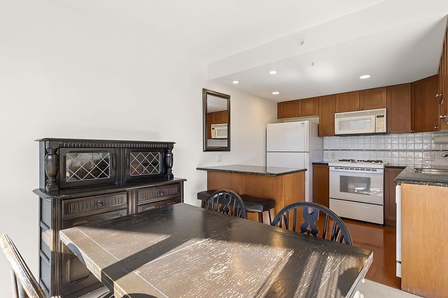611 1425 W 6th Avenue Vancouver, BC - 19