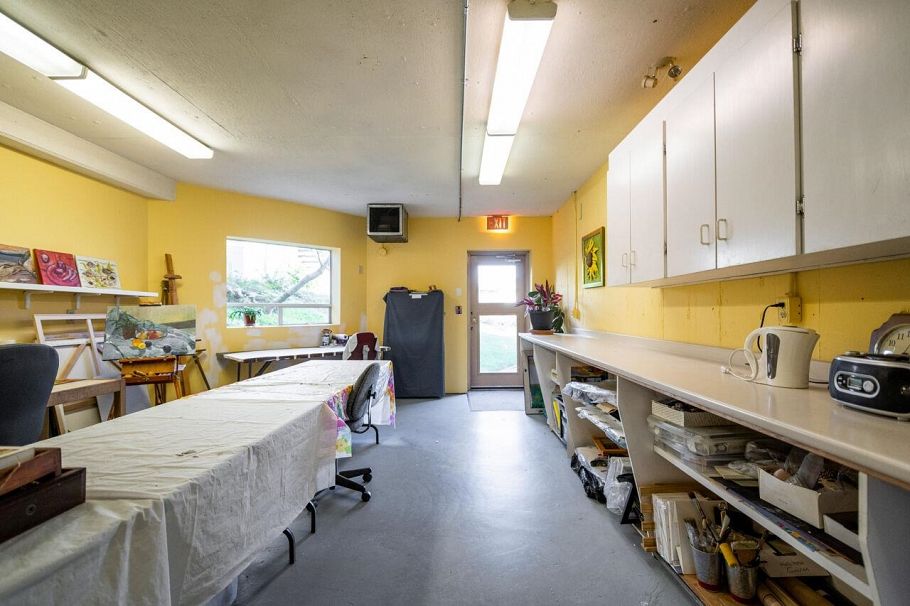 322 121 W 29 Street North Vancouver, BC - 33