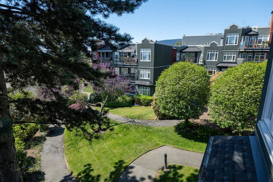 322 121 W 29 Street North Vancouver, BC - 3