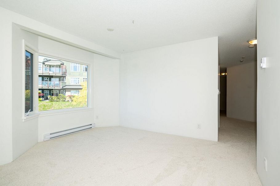322 121 W 29 Street North Vancouver, BC - 7