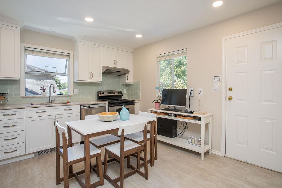 2945 W 12th Avenue Vancouver, BC - 10