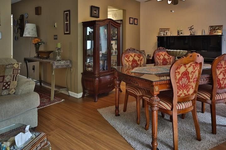 1147 Montroyal Boulevard North Vancouver, BC - 9