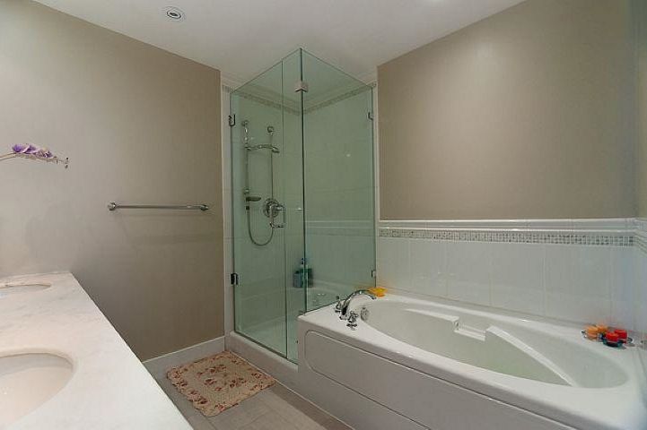 320 4685 Valley Drive Vancouver, BC - 8