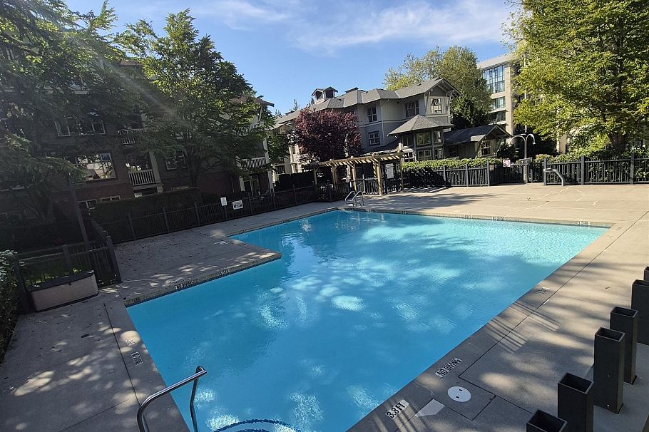 320 4685 Valley Drive Vancouver, BC - 16