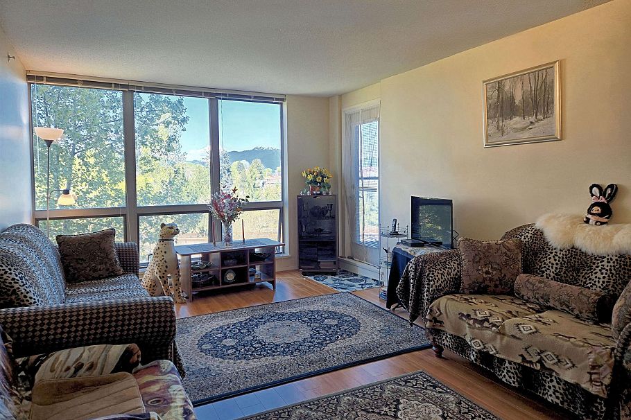 810 3663 Crowley Drive Vancouver, BC - 4