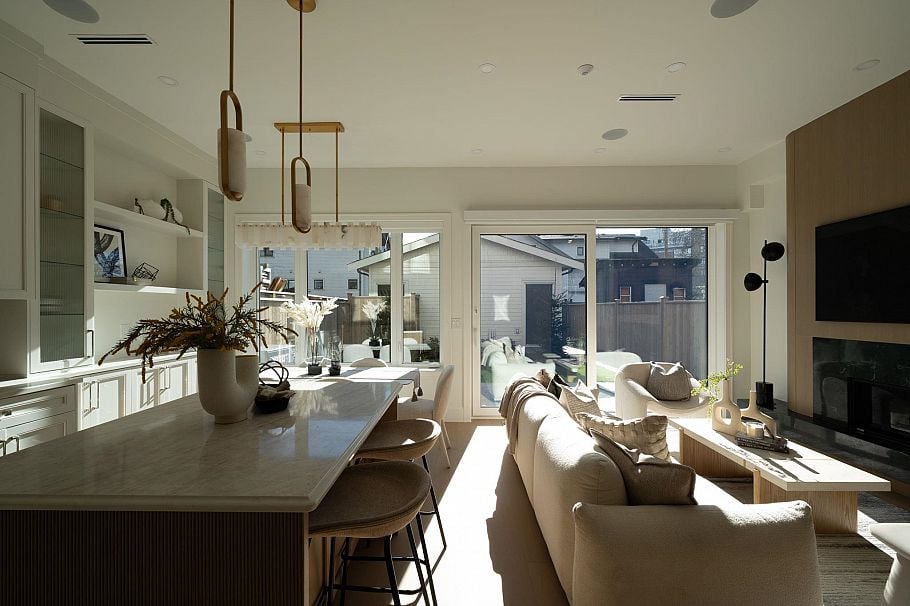 2 864 E 16th Avenue Vancouver, BC - 7