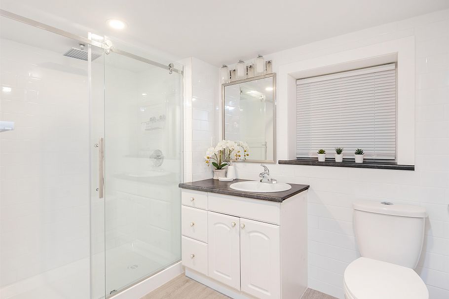 136 W 12th Avenue Vancouver, BC - 14